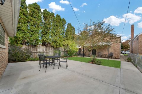 Tiny photo for 5310 S Avers Avenue, Chicago, IL 60632 (MLS # 12508609)