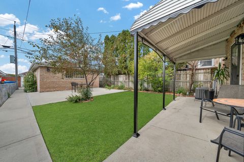 Tiny photo for 5310 S Avers Avenue, Chicago, IL 60632 (MLS # 12508609)