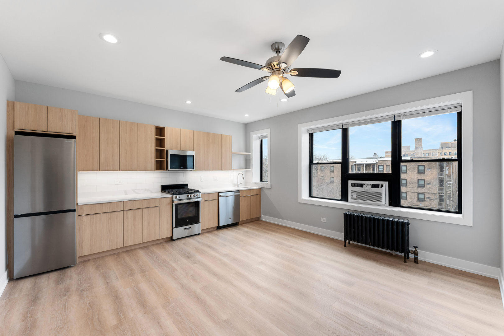 1546 W JONQUIL Terrace 305