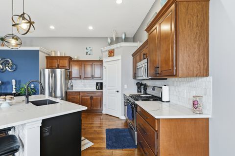 Tiny photo for 6521 FRIENDSHIP Path, Bettendorf, IA 52722 (MLS # 12605641)