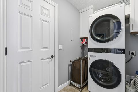 Tiny photo for 6521 FRIENDSHIP Path, Bettendorf, IA 52722 (MLS # 12605641)