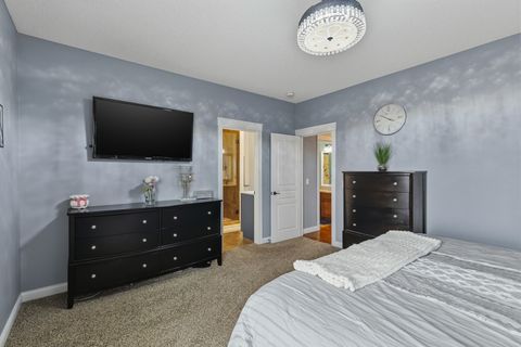 Tiny photo for 6521 FRIENDSHIP Path, Bettendorf, IA 52722 (MLS # 12605641)