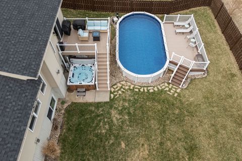 Tiny photo for 6521 FRIENDSHIP Path, Bettendorf, IA 52722 (MLS # 12605641)