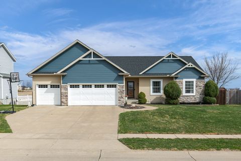 Photo of 6521 FRIENDSHIP Path, Bettendorf, IA 52722 (MLS # 12605641)