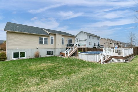 Tiny photo for 6521 FRIENDSHIP Path, Bettendorf, IA 52722 (MLS # 12605641)