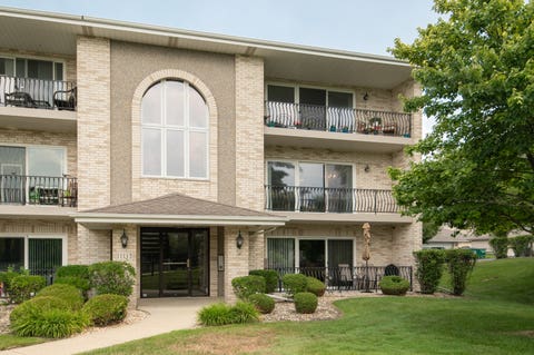 Tiny photo for 11113 Wisconsin Court #2D, Orland Park, IL 60467 (MLS # 12711382)
