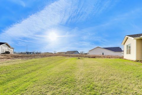 Tiny photo for 2911 Briargate Drive, Lindenhurst, IL 60046 (MLS # 12608986)