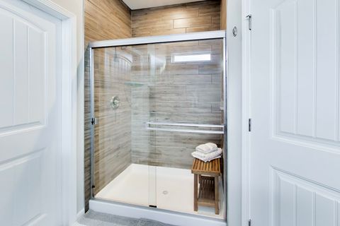 Tiny photo for 2911 Briargate Drive, Lindenhurst, IL 60046 (MLS # 12608986)