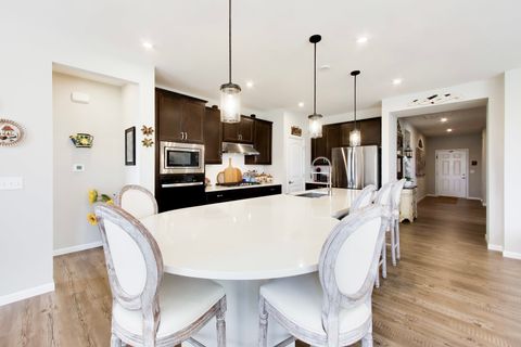 Tiny photo for 2911 Briargate Drive, Lindenhurst, IL 60046 (MLS # 12608986)