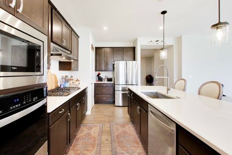 Tiny photo for 2911 Briargate Drive, Lindenhurst, IL 60046 (MLS # 12608986)