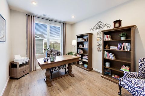 Tiny photo for 2911 Briargate Drive, Lindenhurst, IL 60046 (MLS # 12608986)