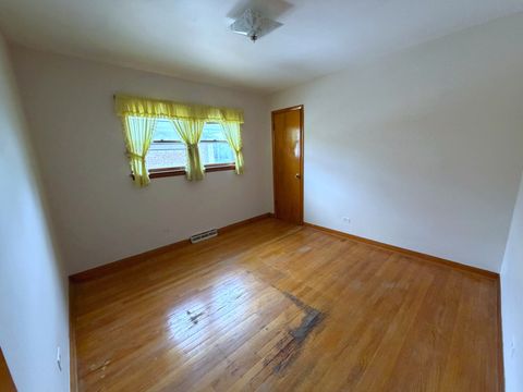 Tiny photo for 12850 S Commercial Avenue, Chicago, IL 60633 (MLS # 12691068)