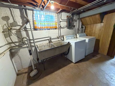 Tiny photo for 12850 S Commercial Avenue, Chicago, IL 60633 (MLS # 12691068)
