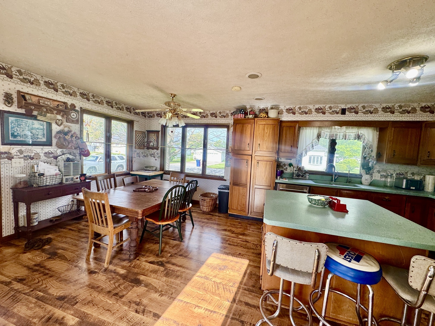 608 W Main Street