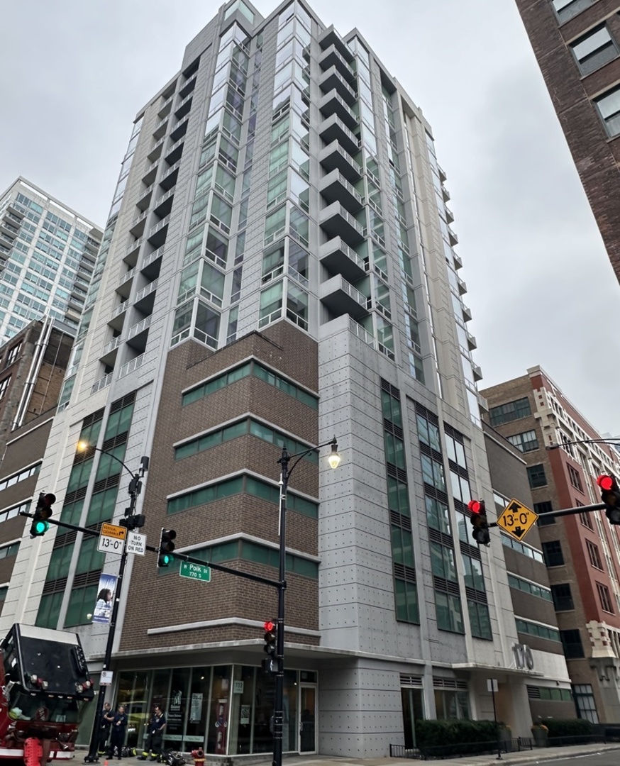 170 W Polk Street 1101