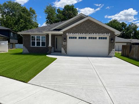 Photo of 14109 Kenneth Court, Crestwood, IL 60418 (MLS # 12661398)