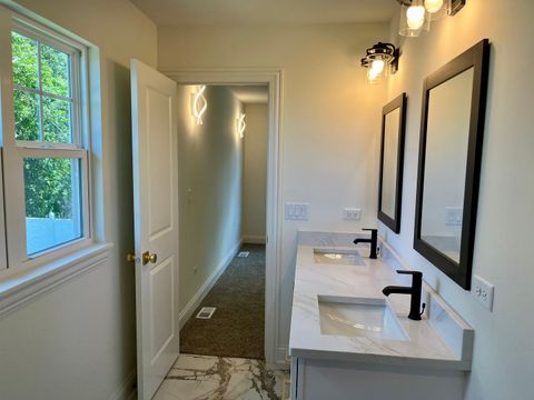 Tiny photo for 14109 Kenneth Court, Crestwood, IL 60418 (MLS # 12661398)