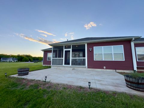 Tiny photo for 801 Ann Marie Drive, Utica, IL 61373 (MLS # 12649996)