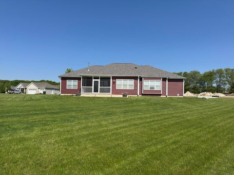 Tiny photo for 801 Ann Marie Drive, Utica, IL 61373 (MLS # 12649996)