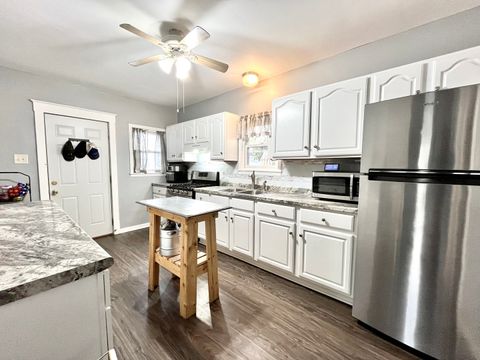 Tiny photo for 715 Ellwood Avenue, DeKalb, IL 60115 (MLS # 12499282)