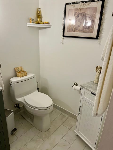 Tiny photo for 9410 S 77th Court #2E, Hickory Hills, IL 60457 (MLS # 12714224)