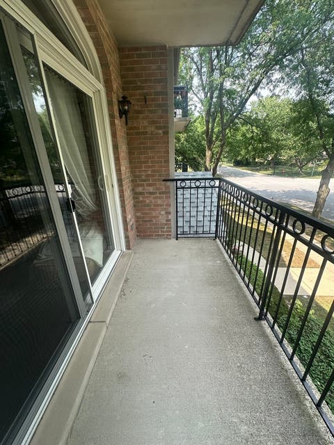 Tiny photo for 9410 S 77th Court #2E, Hickory Hills, IL 60457 (MLS # 12714224)