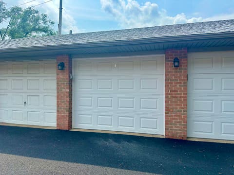 Tiny photo for 9410 S 77th Court #2E, Hickory Hills, IL 60457 (MLS # 12714224)