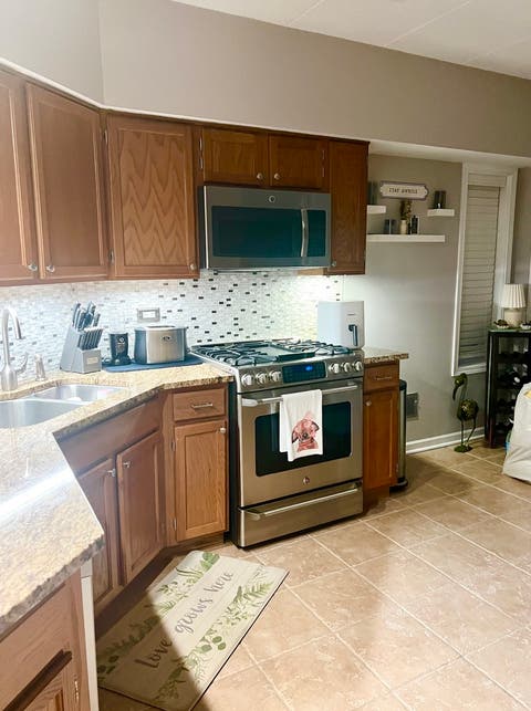Tiny photo for 9410 S 77th Court #2E, Hickory Hills, IL 60457 (MLS # 12714224)