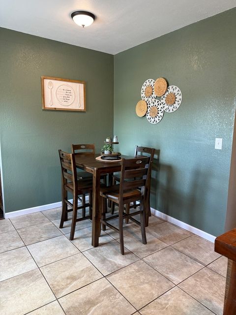 Tiny photo for 1125 Briarcliff Lane, Clinton, IA 52732 (MLS # 12632043)