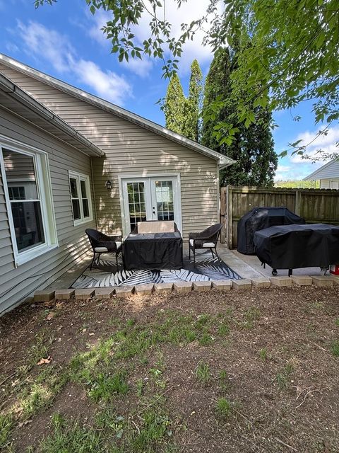 Tiny photo for 1125 Briarcliff Lane, Clinton, IA 52732 (MLS # 12632043)