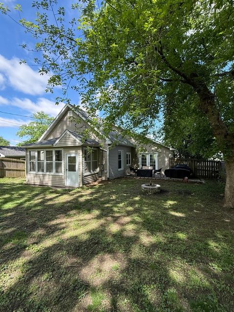 Tiny photo for 1125 Briarcliff Lane, Clinton, IA 52732 (MLS # 12632043)