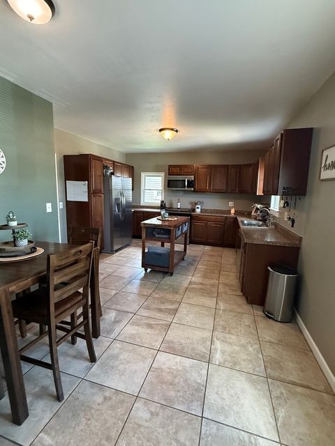 Tiny photo for 1125 Briarcliff Lane, Clinton, IA 52732 (MLS # 12632043)