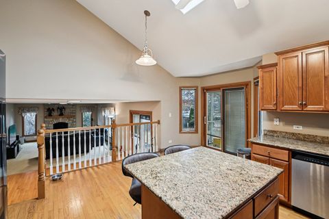 Tiny photo for 160 Lincoln Street, Roselle, IL 60172 (MLS # 12573951)