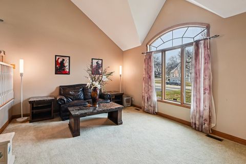 Tiny photo for 160 Lincoln Street, Roselle, IL 60172 (MLS # 12573951)