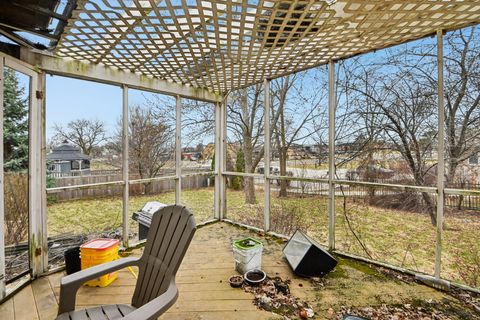 Tiny photo for 160 Lincoln Street, Roselle, IL 60172 (MLS # 12573951)