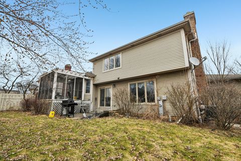 Tiny photo for 160 Lincoln Street, Roselle, IL 60172 (MLS # 12573951)