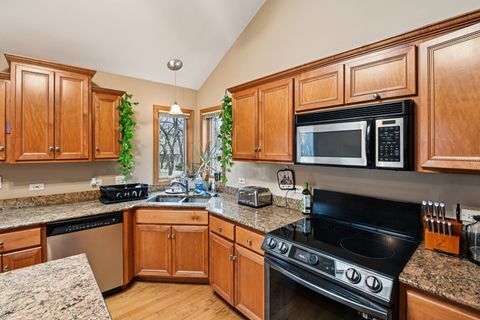 Tiny photo for 160 Lincoln Street, Roselle, IL 60172 (MLS # 12573951)