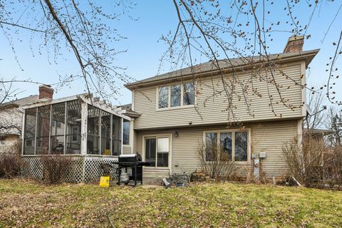Tiny photo for 160 Lincoln Street, Roselle, IL 60172 (MLS # 12573951)