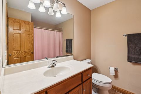 Tiny photo for 160 Lincoln Street, Roselle, IL 60172 (MLS # 12573951)