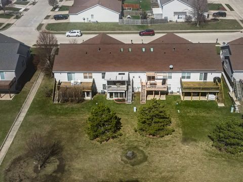 Tiny photo for 39 Oak Park Road, Bloomington, IL 61701 (MLS # 12584101)