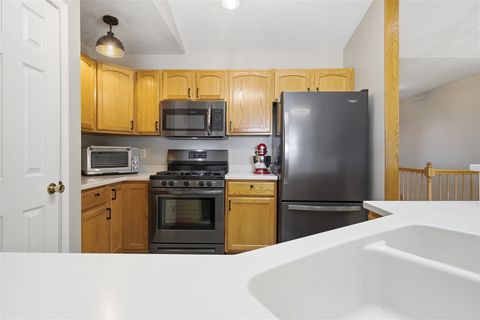 Tiny photo for 39 Oak Park Road, Bloomington, IL 61701 (MLS # 12584101)