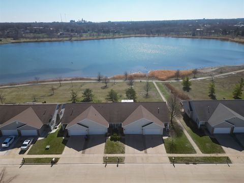 Tiny photo for 39 Oak Park Road, Bloomington, IL 61701 (MLS # 12584101)