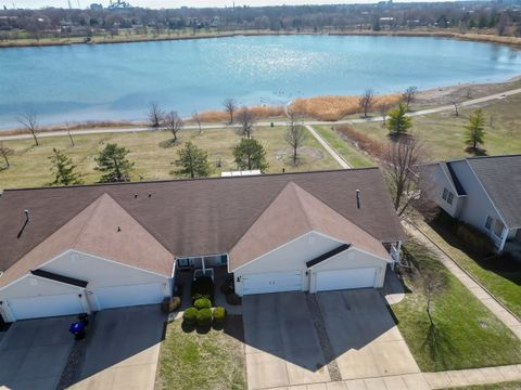 Tiny photo for 39 Oak Park Road, Bloomington, IL 61701 (MLS # 12584101)