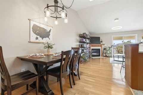 Tiny photo for 39 Oak Park Road, Bloomington, IL 61701 (MLS # 12584101)