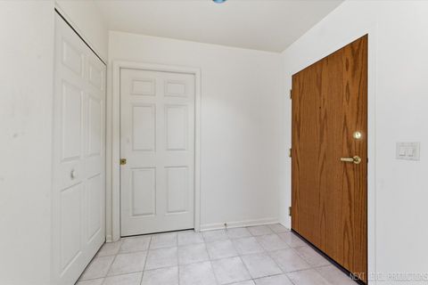Tiny photo for 147 Hunt Club Drive #147, St. Charles, IL 60174 (MLS # 12592232)