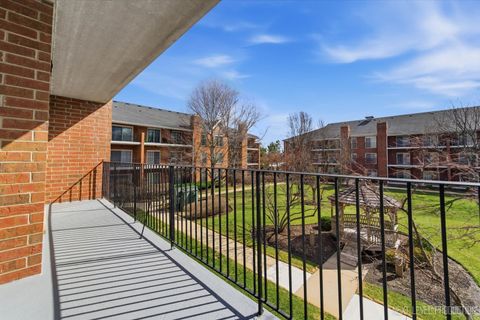 Tiny photo for 147 Hunt Club Drive #147, St. Charles, IL 60174 (MLS # 12592232)