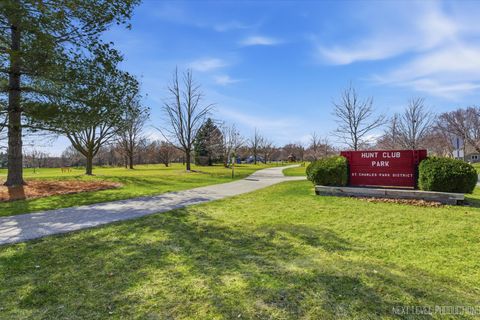 Tiny photo for 147 Hunt Club Drive #147, St. Charles, IL 60174 (MLS # 12592232)