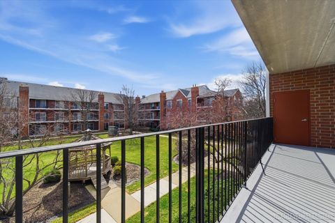 Tiny photo for 147 Hunt Club Drive #147, St. Charles, IL 60174 (MLS # 12592232)