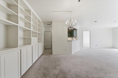 Tiny photo for 147 Hunt Club Drive #147, St. Charles, IL 60174 (MLS # 12592232)