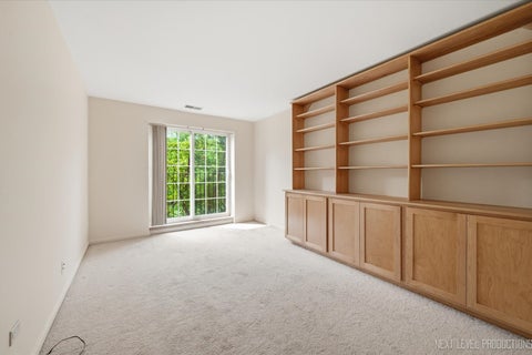 Tiny photo for 147 Hunt Club Drive #147, St. Charles, IL 60174 (MLS # 12592232)